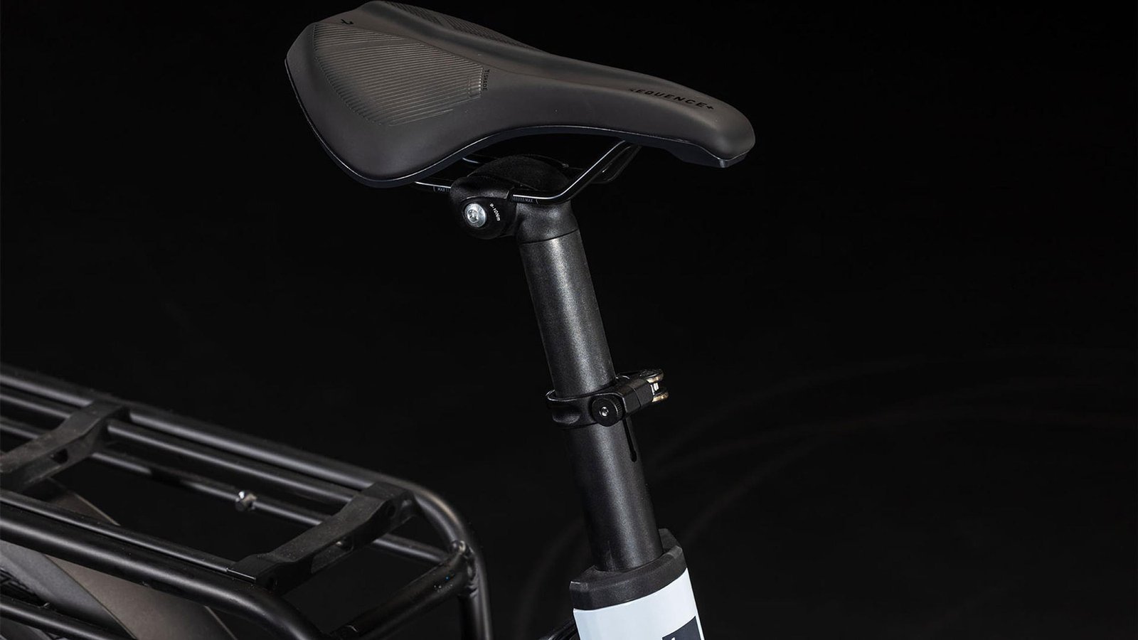 Cube Longtail Sport Hybrid 725 flashwhite´n´reflex – Bild 6