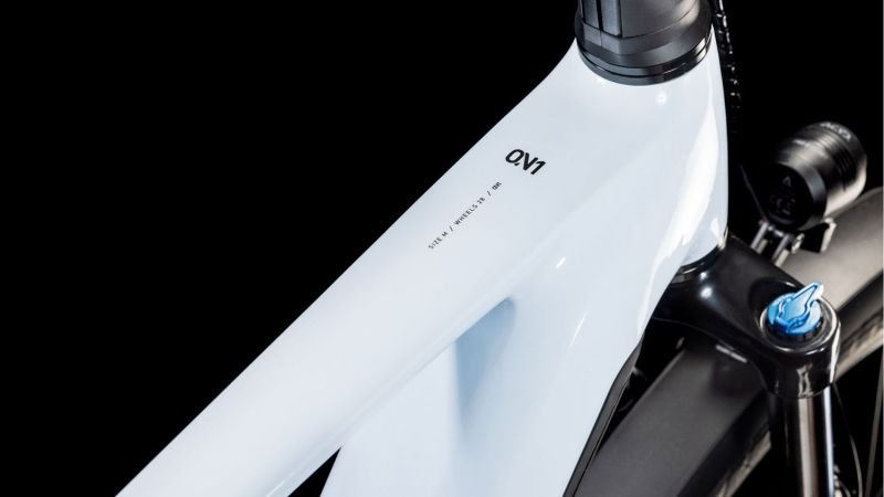 Cube Kathmandu Hybrid ONE 800 polarwhite´n´black – Bild 6